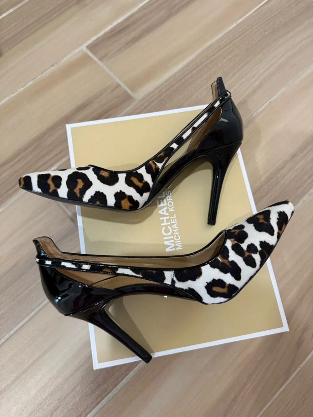 Michael Kors Leopard Print Pointed Toe Heels with Black Trim (New) - Picture 3 of 5